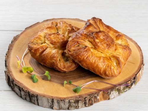 Слойка с ветчиной и сыром