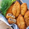 Пирожок жареный с мясом