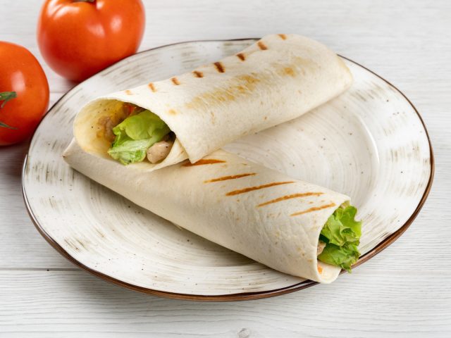 Ролл с курицей