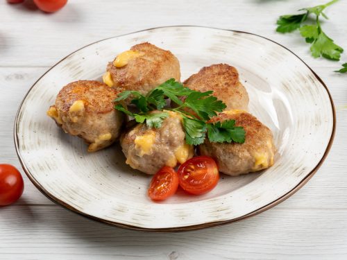 Котлетки детские куриные с сыром