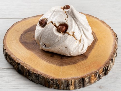 Безе с фундуком