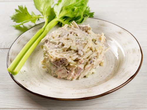 Салат " Курица с сельдереем"