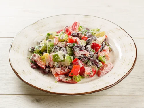 Салат фасоль с сельдереем