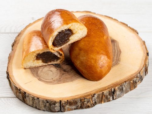 Пирожок печеный с повидлом