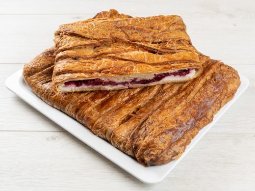 Пирог творожно-вишневый