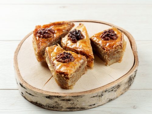 Пахлава с грецким орехом